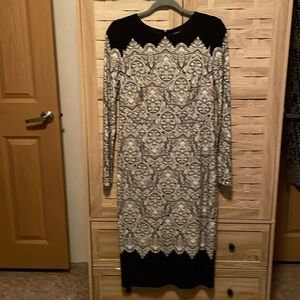 NWOT Liz Claiborne fully lined polyester/spandex long sleeve midi dress, Size 8